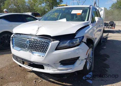 2019 Lincoln Mkc Standard z USA, uszkodzony, nr VIN 5LMCJ1D90KUL46921